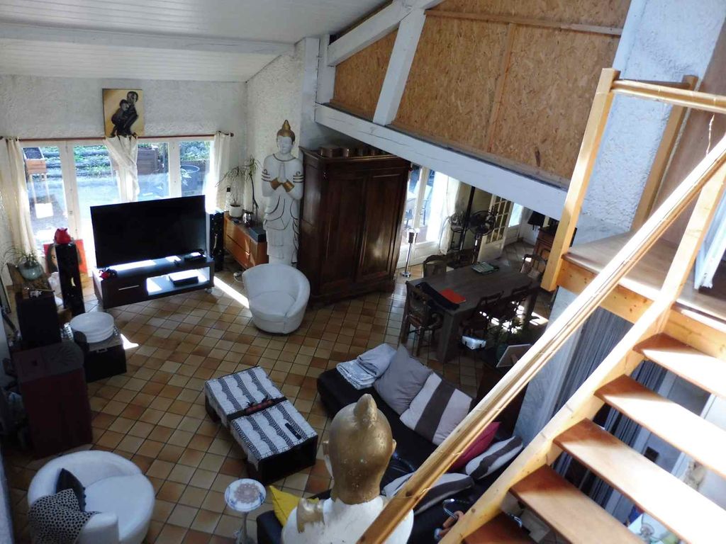 Achat maison à vendre 6 chambres 188 m² - Mouxy