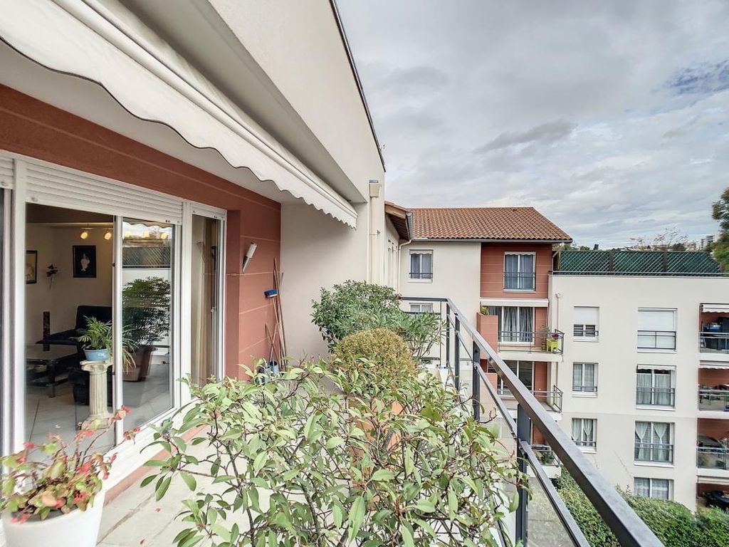 Achat appartement à vendre 5 pièces 94 m² - Sainte-Foy-lès-Lyon