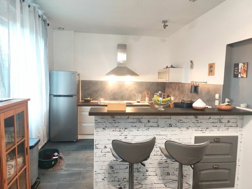 Achat appartement à vendre 3 pièces 96 m² - Saint-Rémy