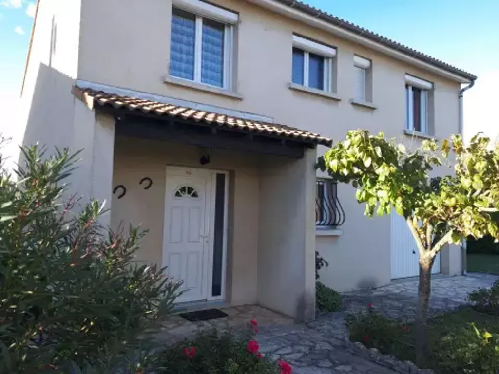 Achat maison à vendre 3 chambres 103 m² - Tournon-sur-Rhône