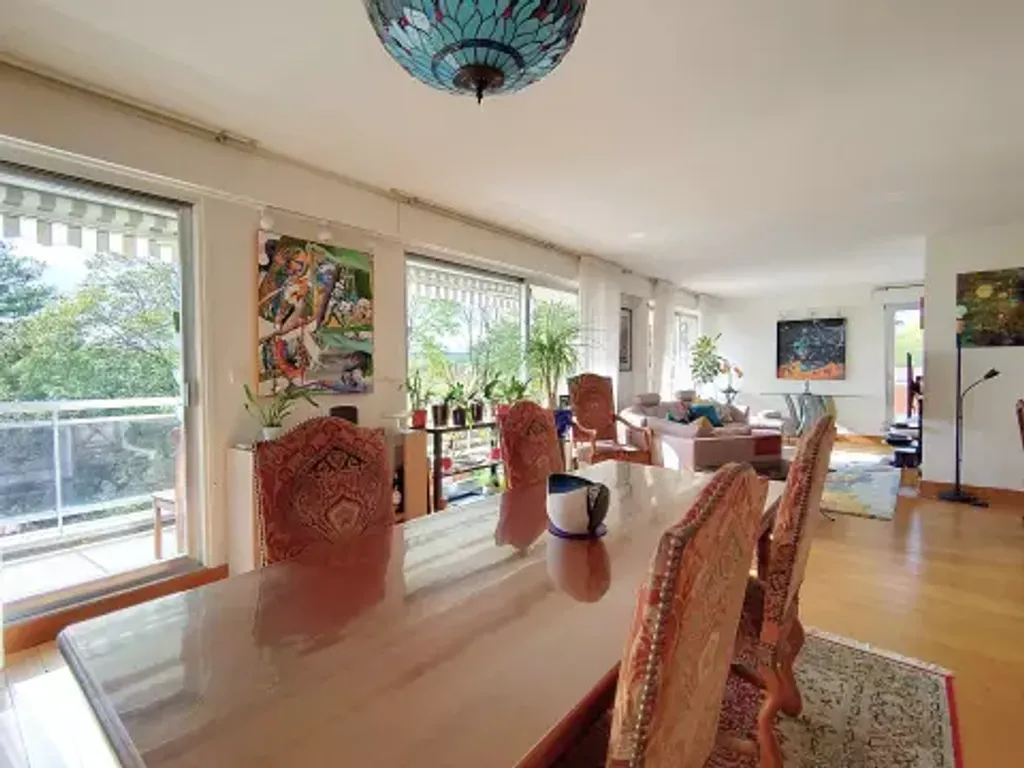 Achat appartement à vendre 5 pièces 111 m² - Saint-Germain-en-Laye