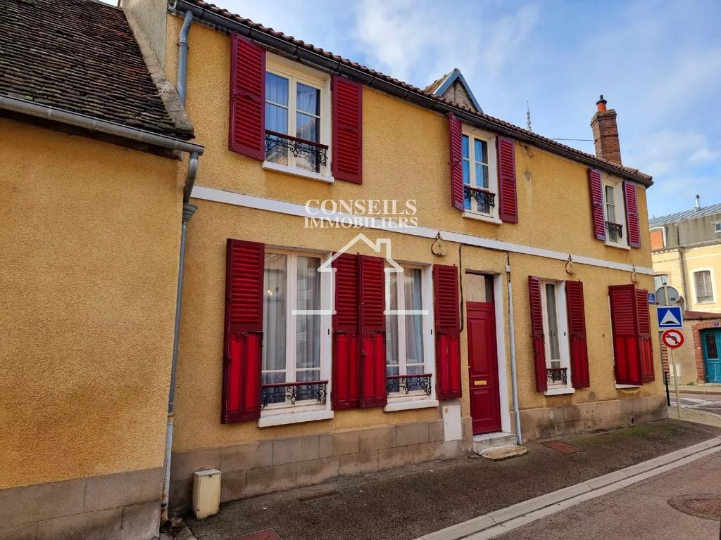 Achat maison à vendre 3 chambres 101 m² - Villeneuve-sur-Yonne