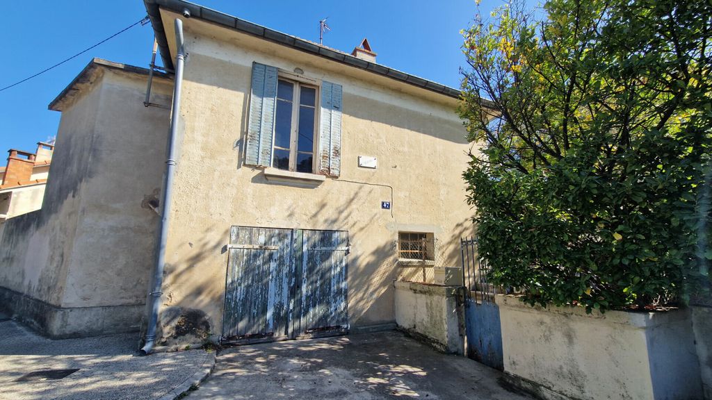 Achat maison à vendre 3 chambres 77 m² - Villeneuve-lès-Avignon