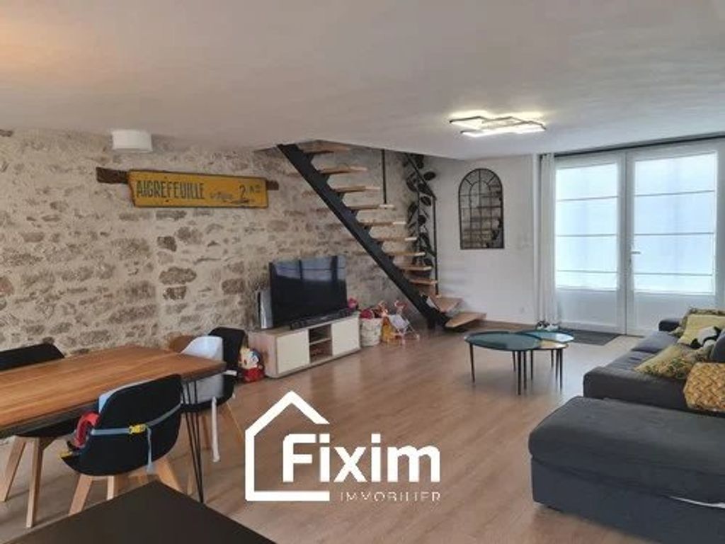 Achat maison à vendre 3 chambres 81 m² - Aigrefeuille-sur-Maine