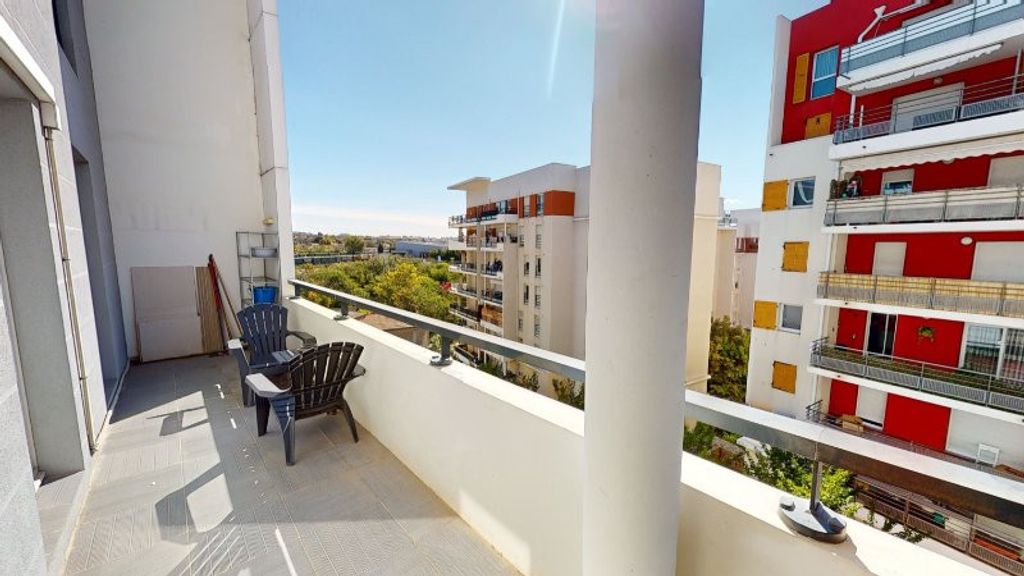 Achat appartement à vendre 3 pièces 64 m² - Marseille 15ème arrondissement