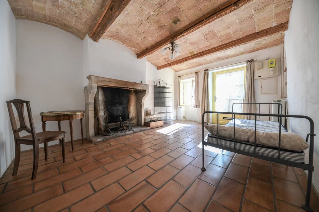 Achat maison à vendre 3 chambres 117 m² - Uzès