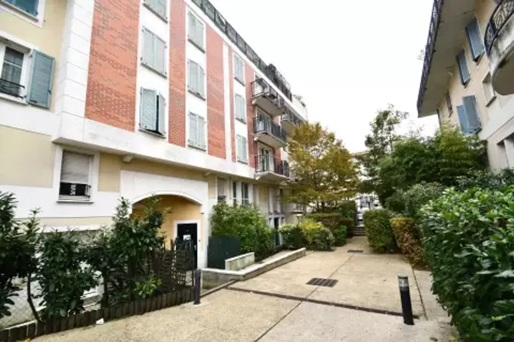 Achat appartement à vendre 3 pièces 60 m² - Les Pavillons-sous-Bois