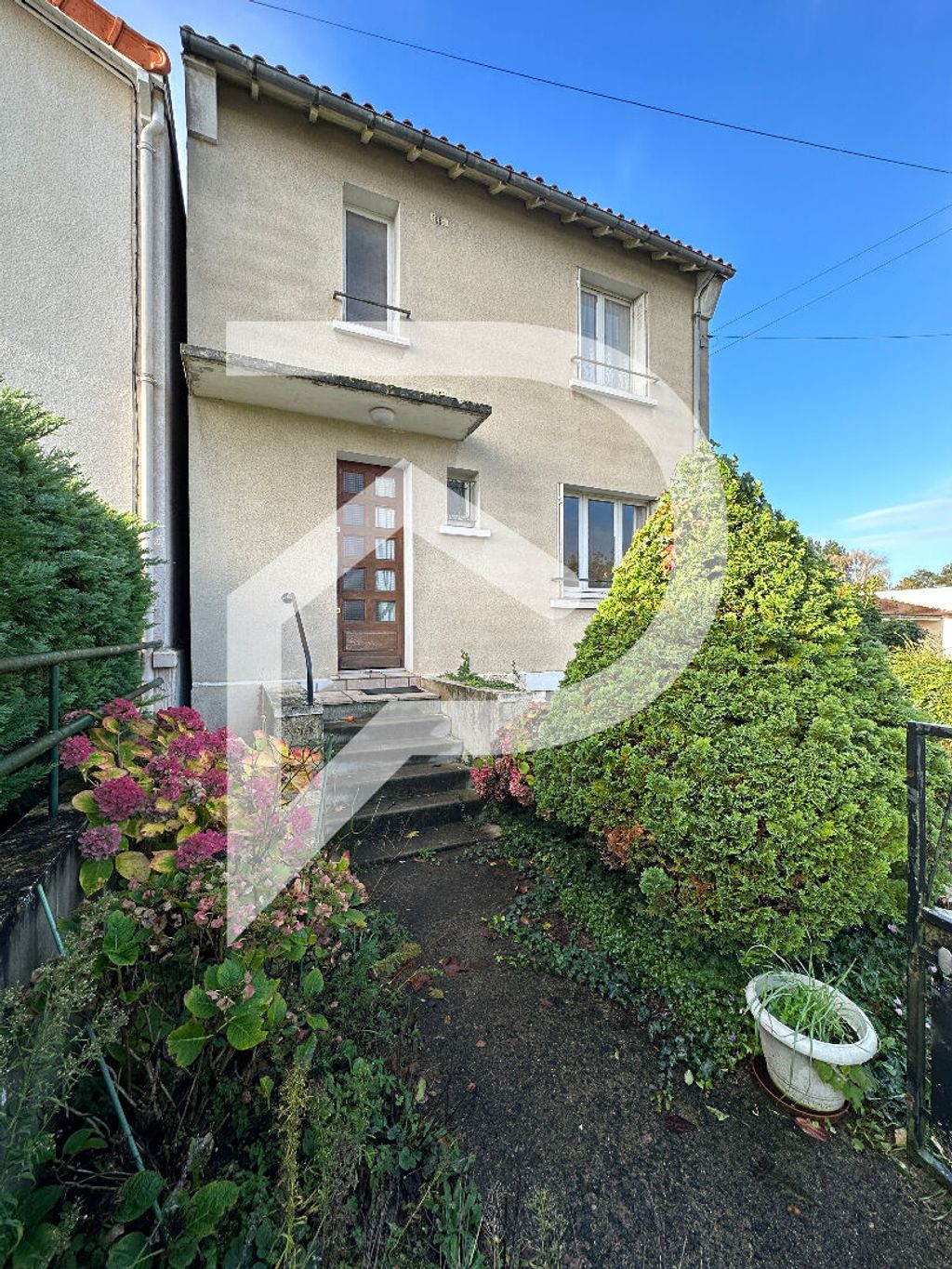 Achat maison à vendre 3 chambres 70 m² - Poitiers