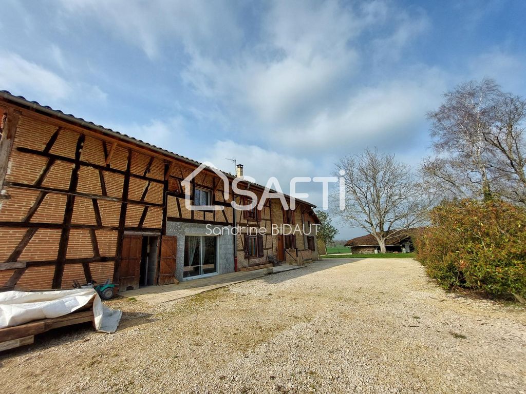 Achat maison à vendre 4 chambres 200 m² - Montrevel-en-Bresse