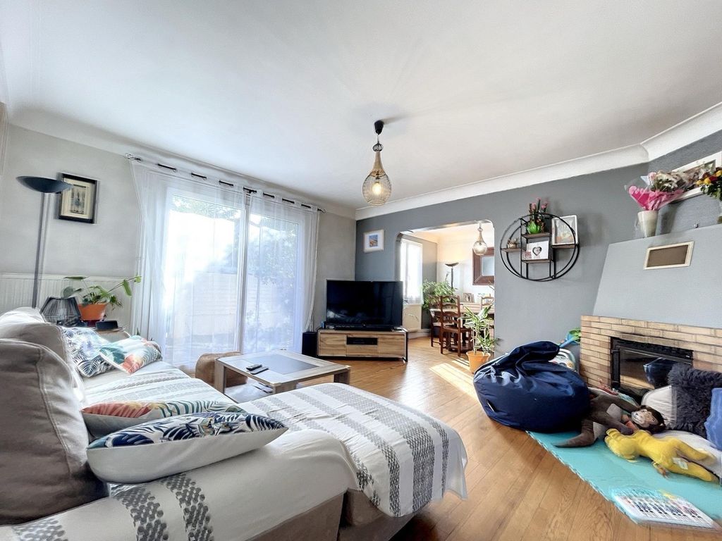 Achat maison à vendre 6 chambres 145 m² - Mont-de-Marsan