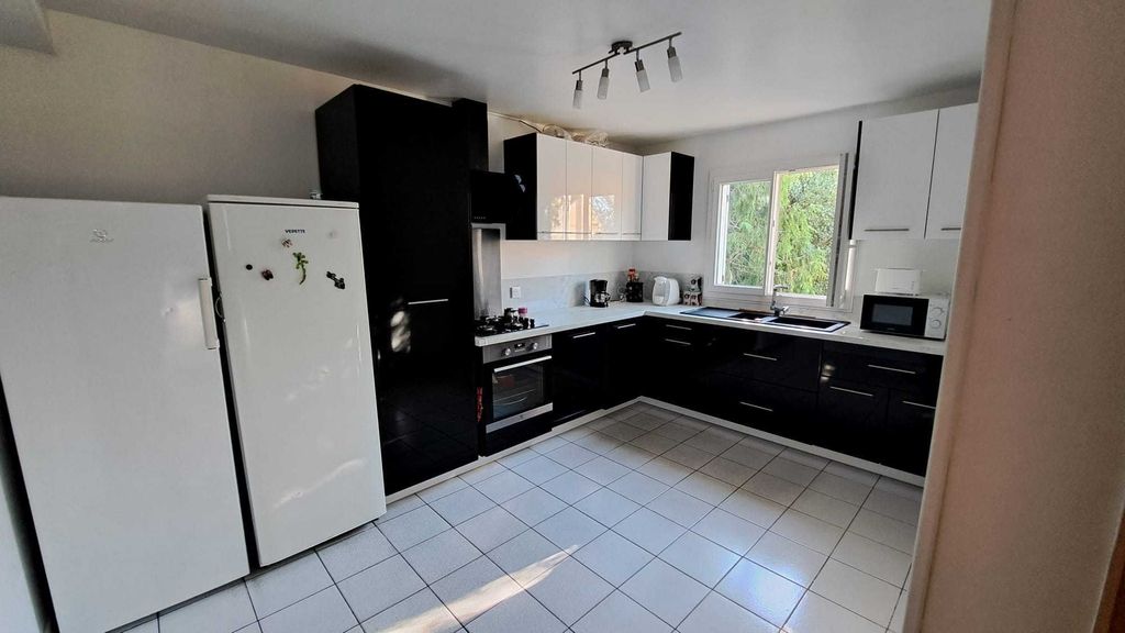 Achat maison à vendre 4 chambres 125 m² - Gagny