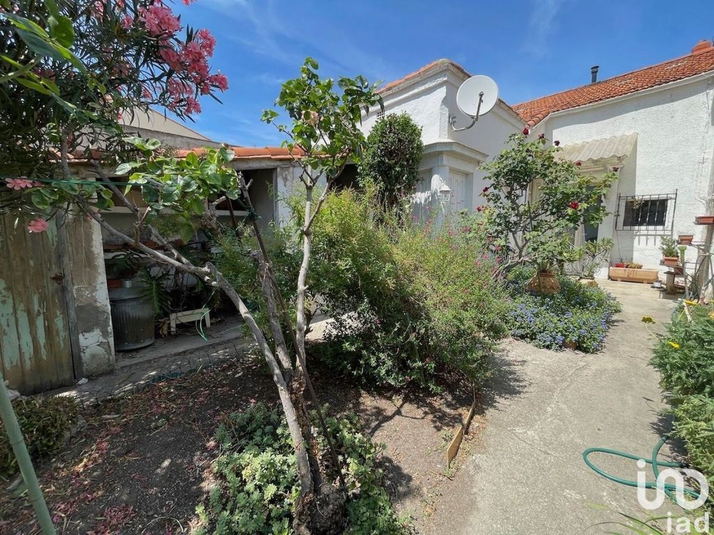 Achat maison à vendre 2 chambres 66 m² - Perpignan