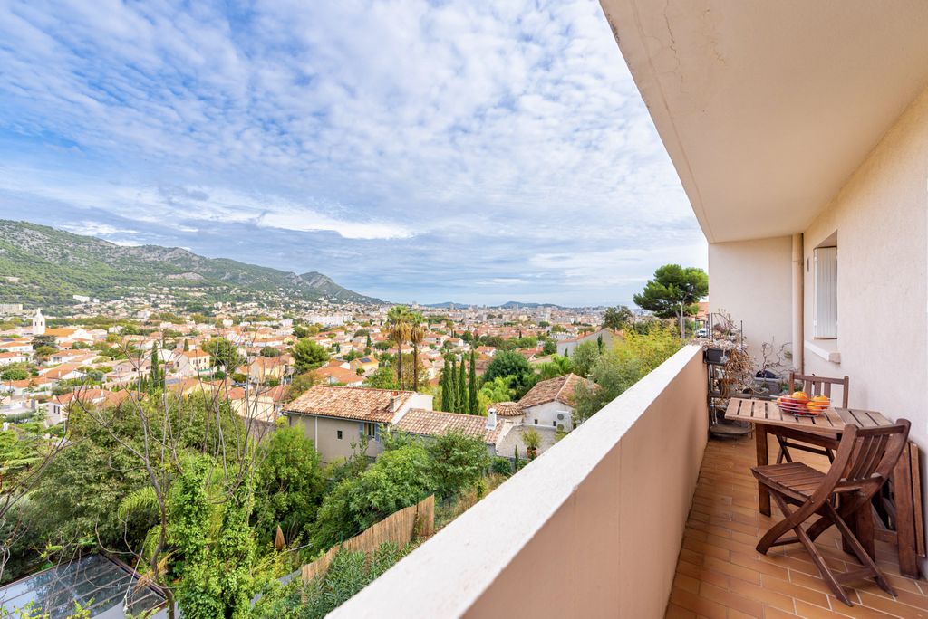 Achat appartement à vendre 4 pièces 62 m² - Toulon