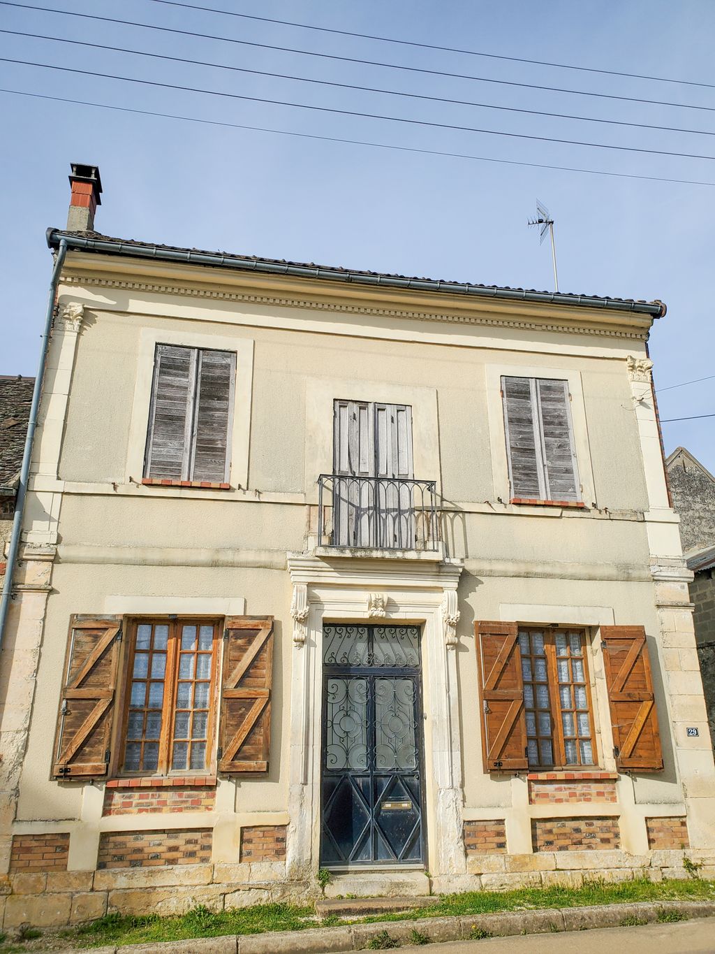 Achat maison à vendre 4 chambres 142 m² - Thorigny-sur-Oreuse