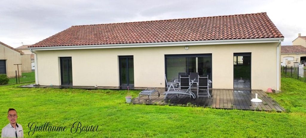 Achat maison à vendre 4 chambres 140 m² - Saint-Aubin-de-Blaye