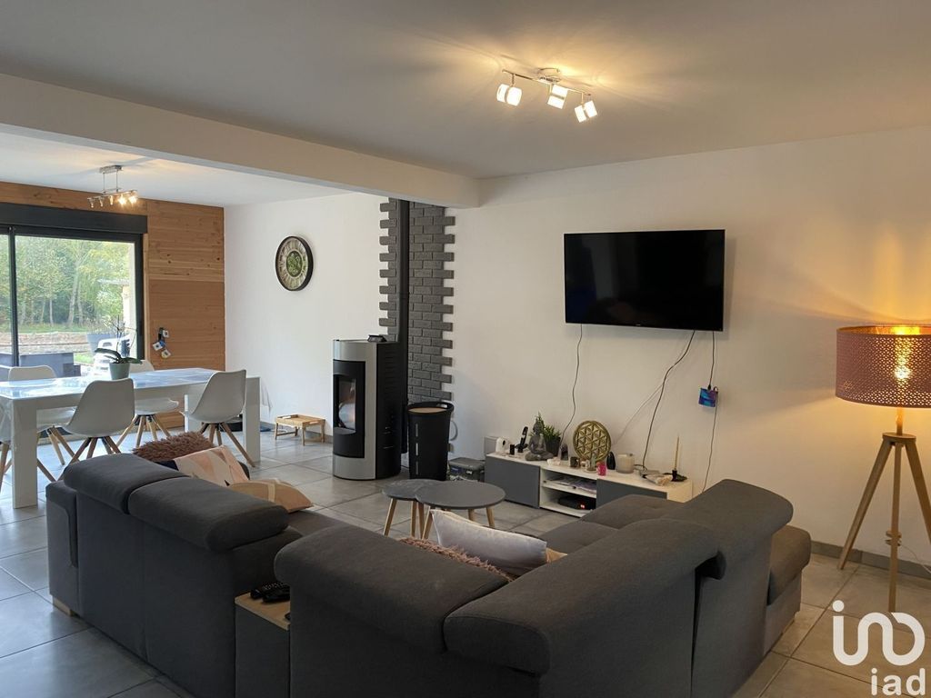 Achat maison à vendre 3 chambres 161 m² - Saint-Quentin-sur-Coole