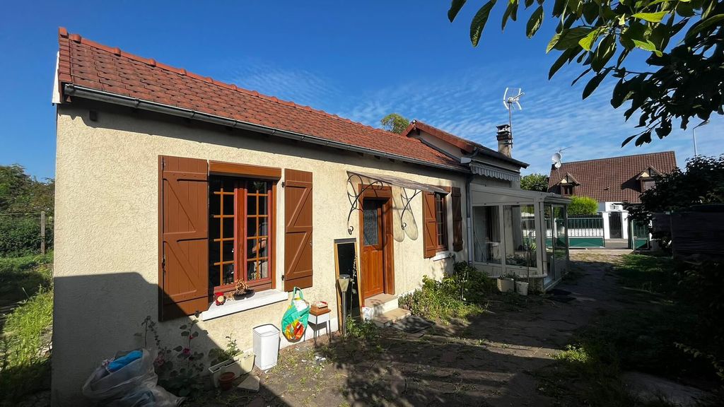 Achat maison à vendre 2 chambres 66 m² - Les Mureaux