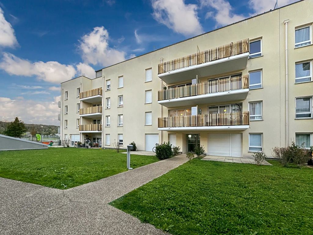 Achat appartement à vendre 3 pièces 67 m² - Jouy-le-Moutier