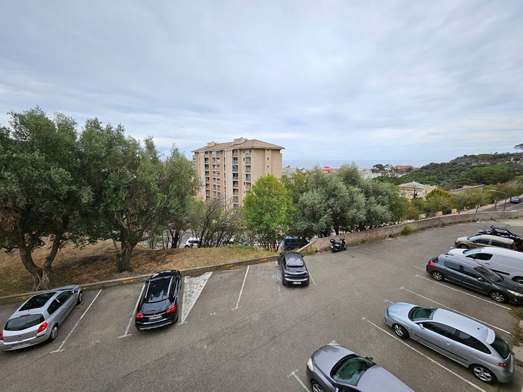 Achat appartement à vendre 4 pièces 77 m² - Bastia