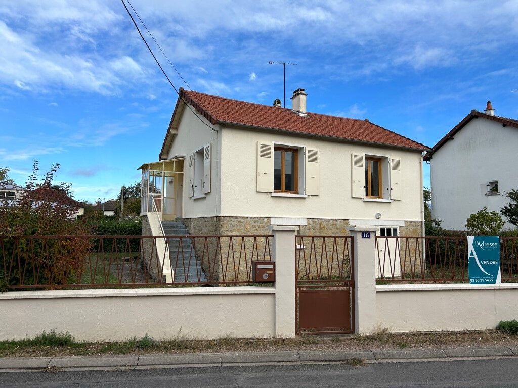 Achat maison à vendre 2 chambres 80 m² - Varennes-Vauzelles