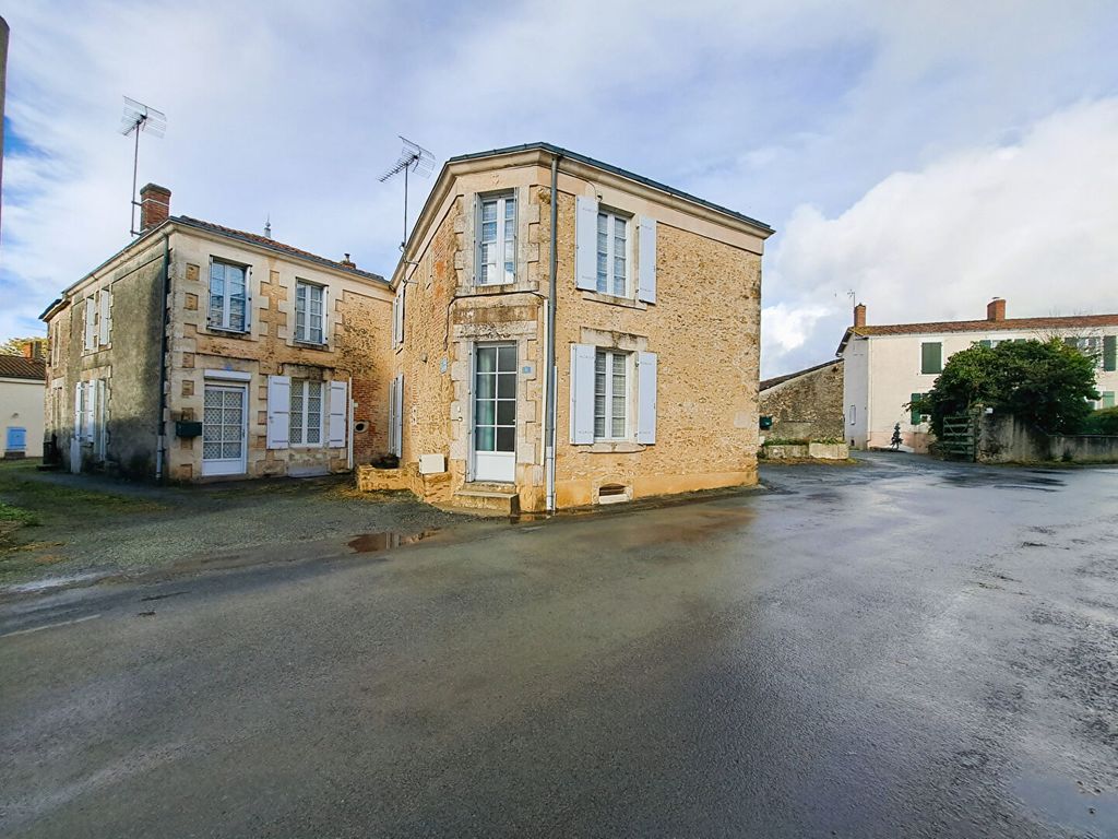 Achat maison à vendre 3 chambres 119 m² - Sigournais