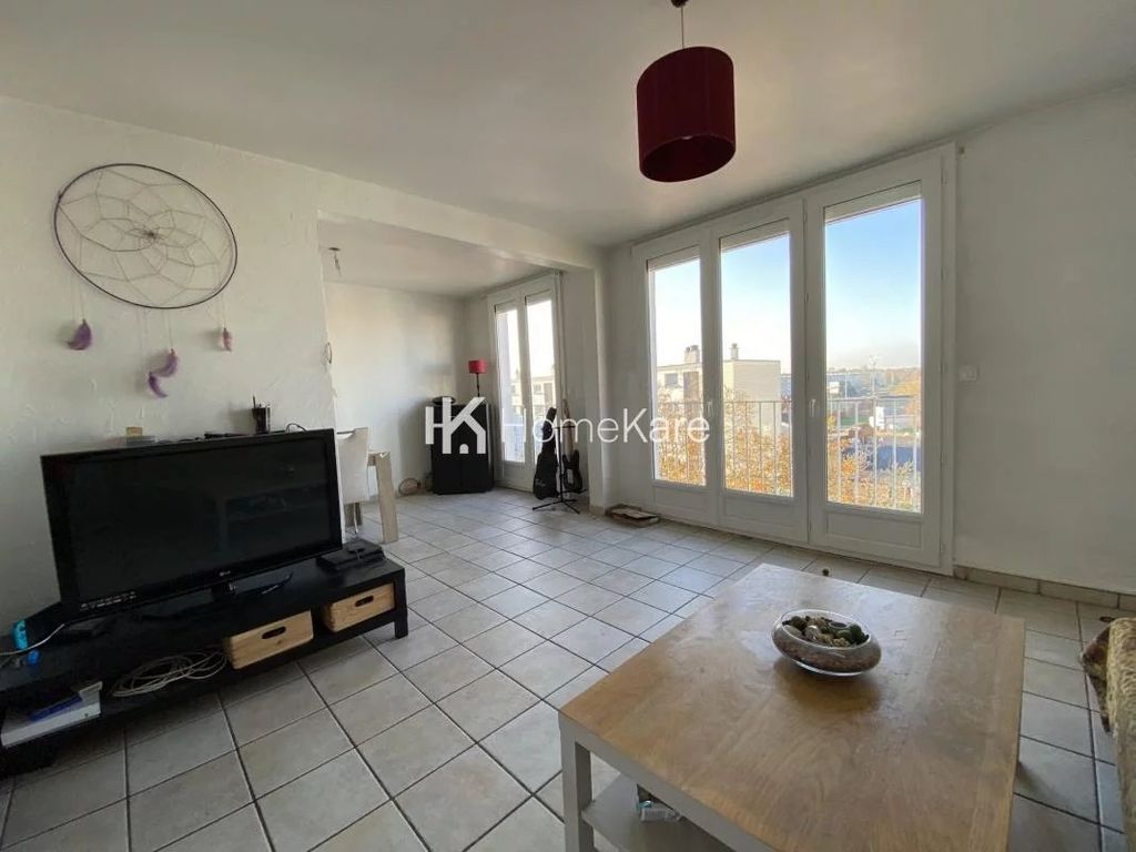 Achat appartement à vendre 4 pièces 65 m² - Villenave-d'Ornon