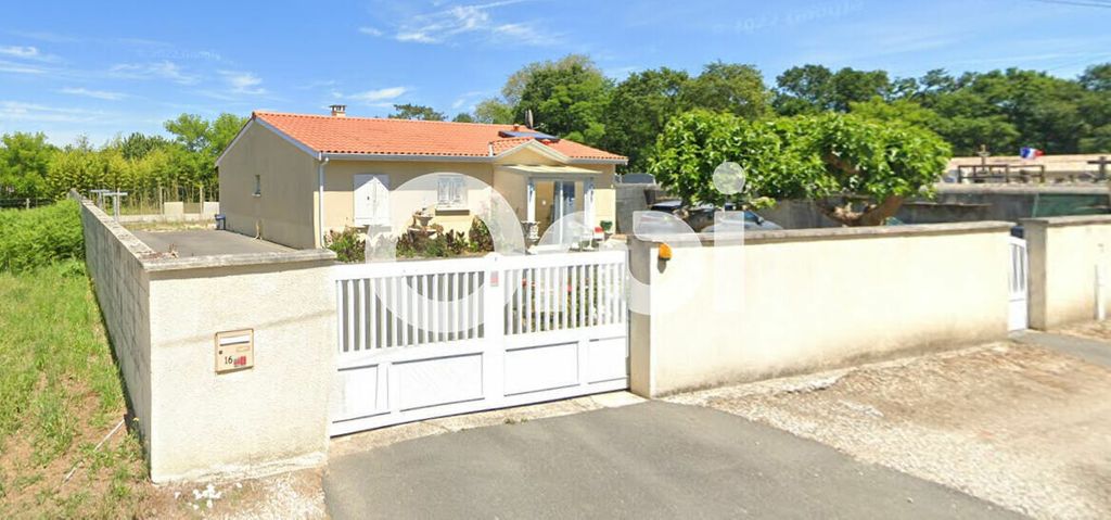 Achat maison à vendre 2 chambres 81 m² - Vendays-Montalivet