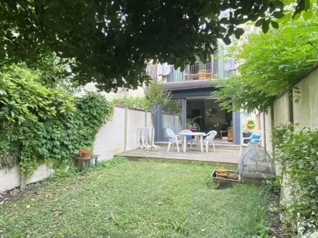 Achat maison à vendre 4 chambres 150 m² - Bordeaux