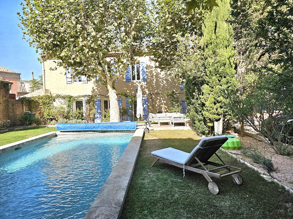 Achat maison à vendre 5 chambres 260 m² - Aix-en-Provence