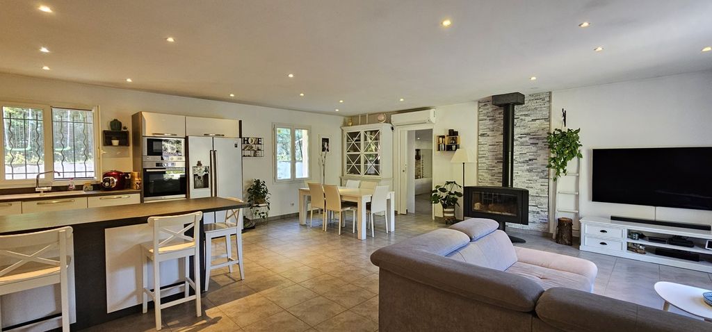 Achat maison à vendre 4 chambres 126 m² - Tourrette-Levens