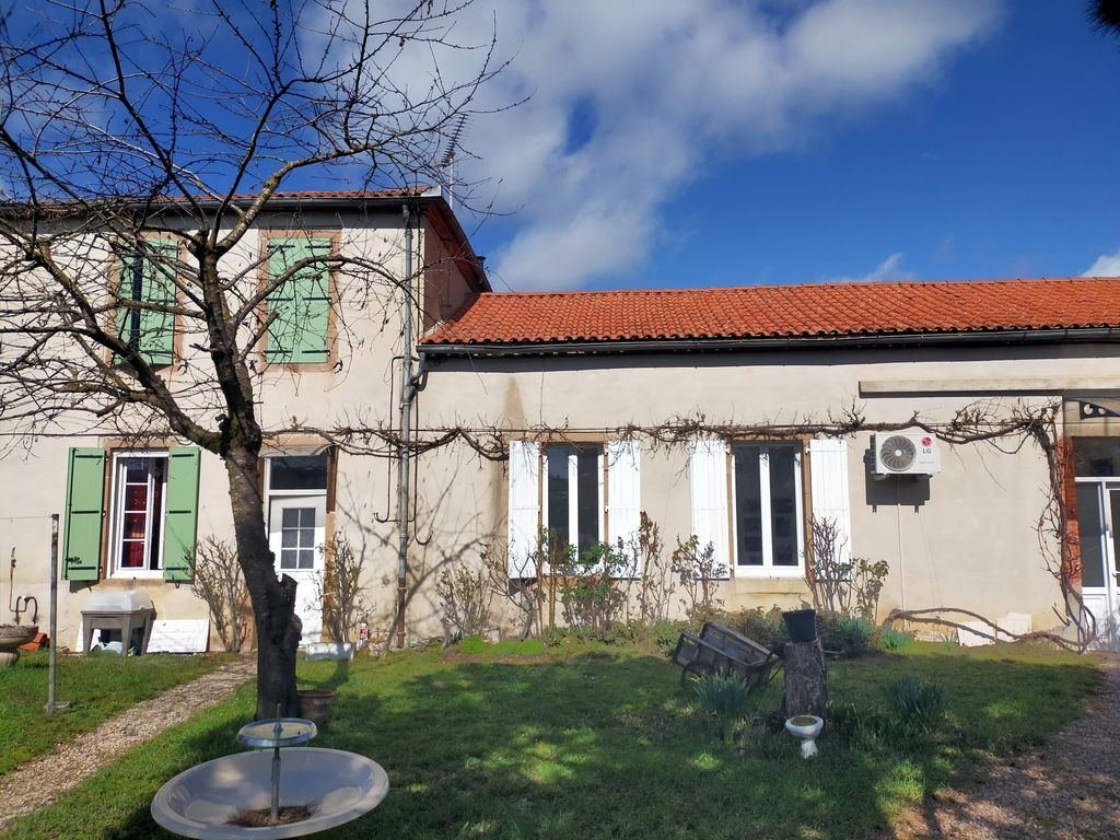 Achat maison à vendre 3 chambres 216 m² - Sainte-Gemme