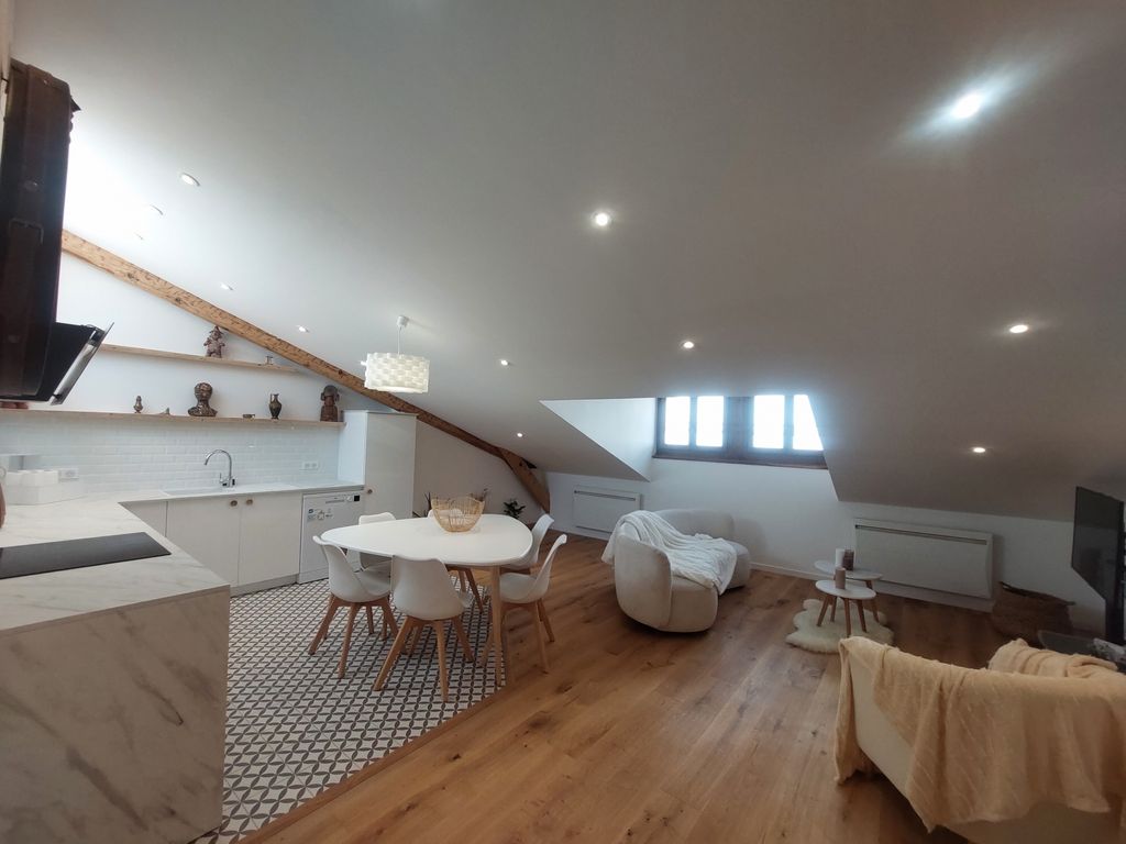 Achat appartement à vendre 3 pièces 70 m² - Barcelonnette