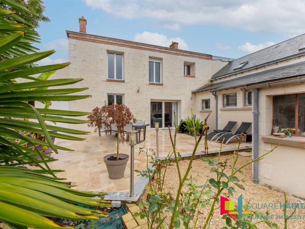 Achat maison à vendre 4 chambres 191 m² - La Chapelle-Saint-Martin-en-Plaine