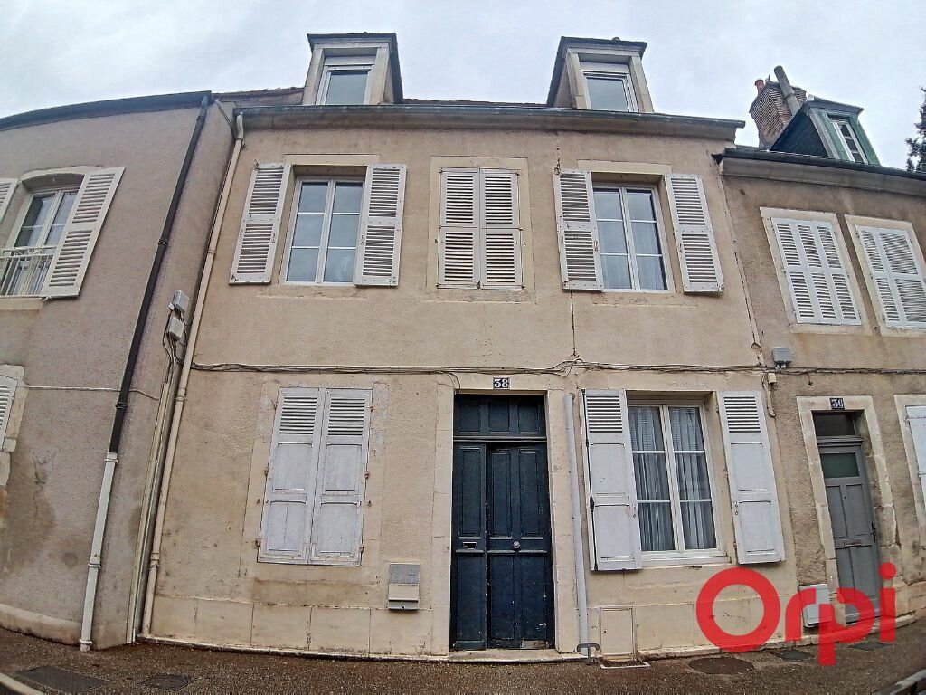 Achat maison à vendre 3 chambres 154 m² - Saint-Amand-Montrond