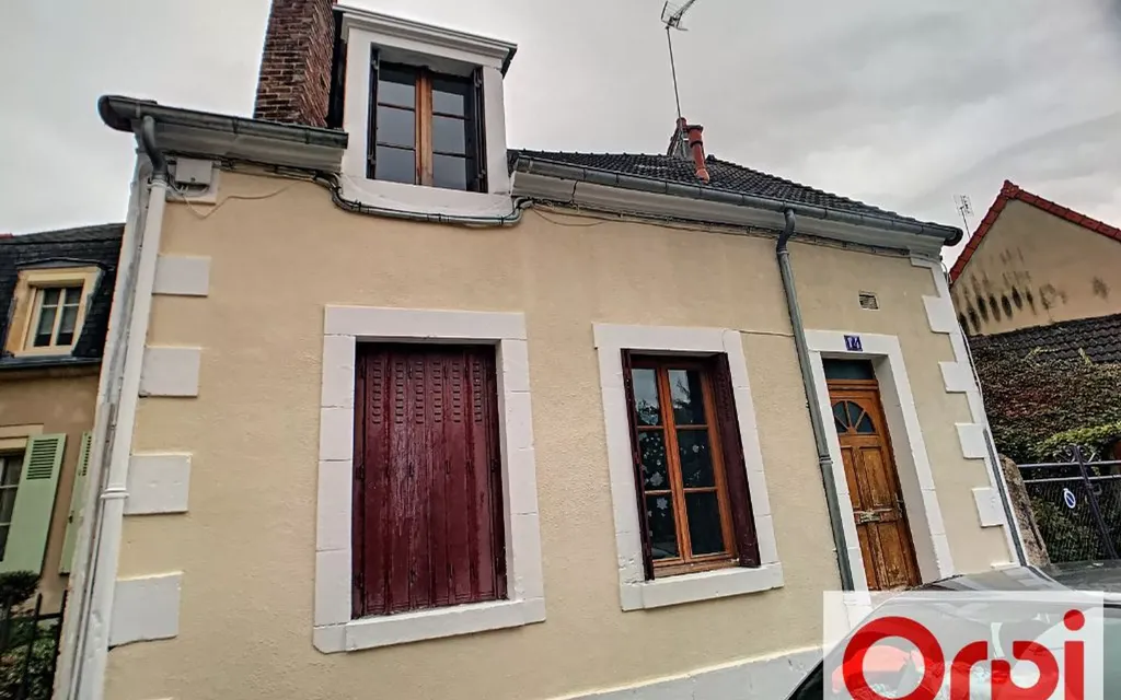 Achat maison à vendre 3 chambres 85 m² - Saint-Amand-Montrond