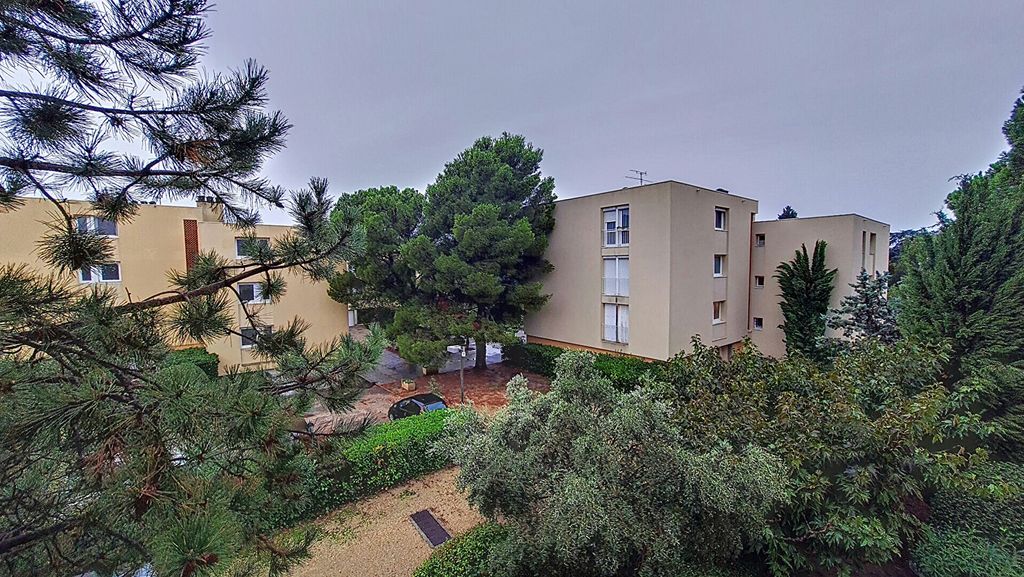 Achat appartement à vendre 4 pièces 85 m² - Villeneuve-lès-Avignon