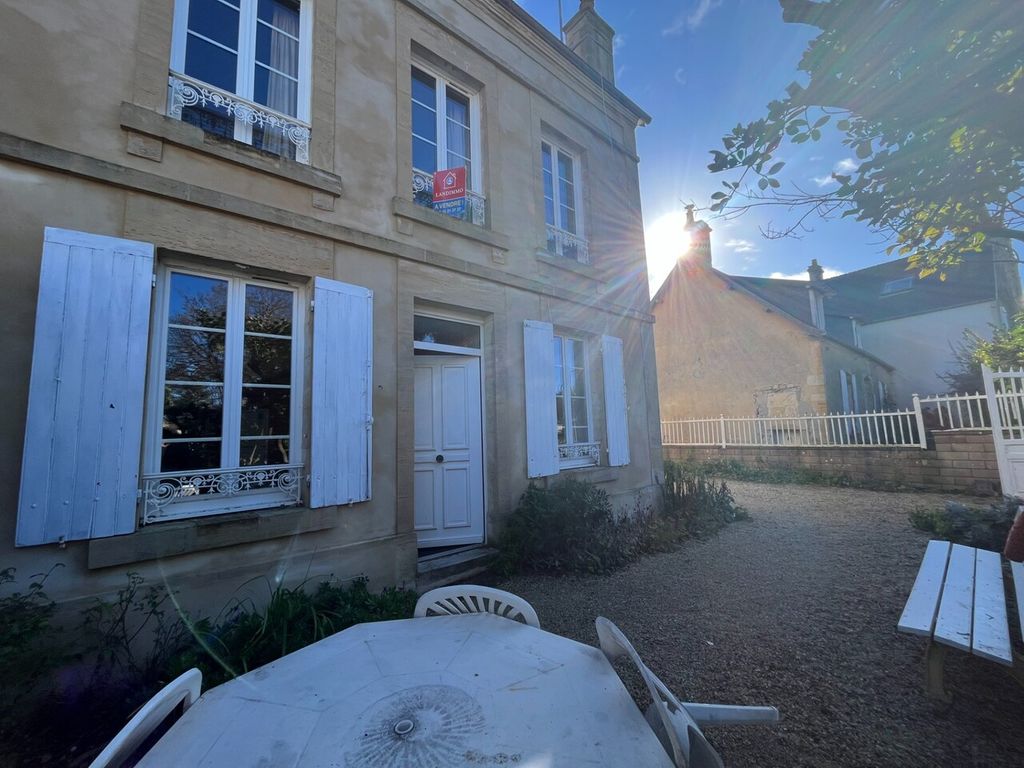 Achat maison à vendre 6 chambres 100 m² - Arromanches-les-Bains