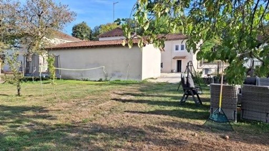 Achat maison à vendre 3 chambres 80 m² - Saint-Méard-de-Drône