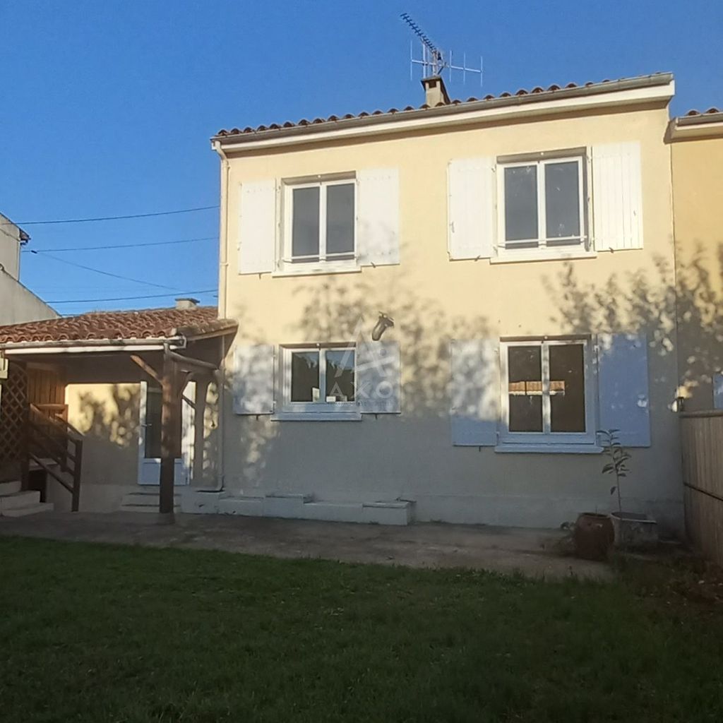 Achat maison à vendre 3 chambres 103 m² - Saint-Yrieix-sur-Charente