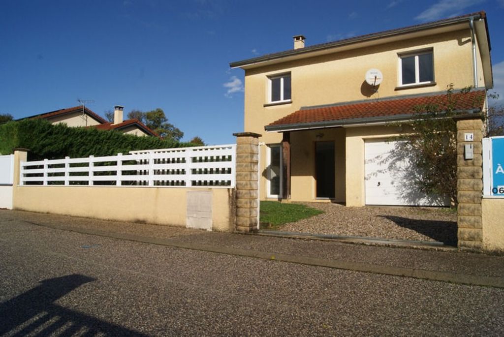 Achat maison à vendre 4 chambres 101 m² - Bourgoin-Jallieu