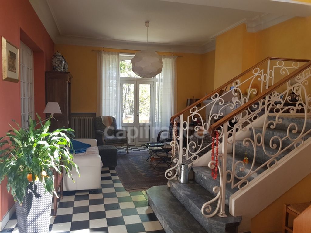 Achat maison à vendre 5 chambres 188 m² - Alès