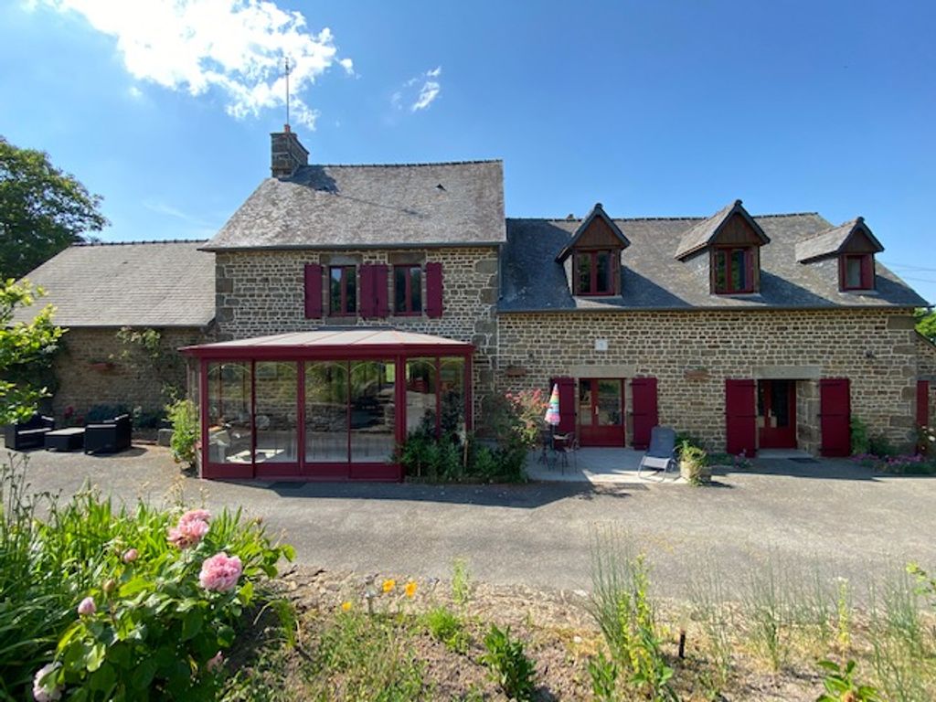 Achat maison à vendre 5 chambres 160 m² - Saint-Mars-sur-la-Futaie