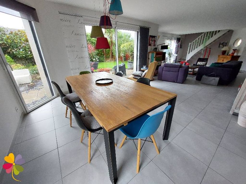 Achat maison à vendre 4 chambres 152 m² - Le Mesnil-au-Val