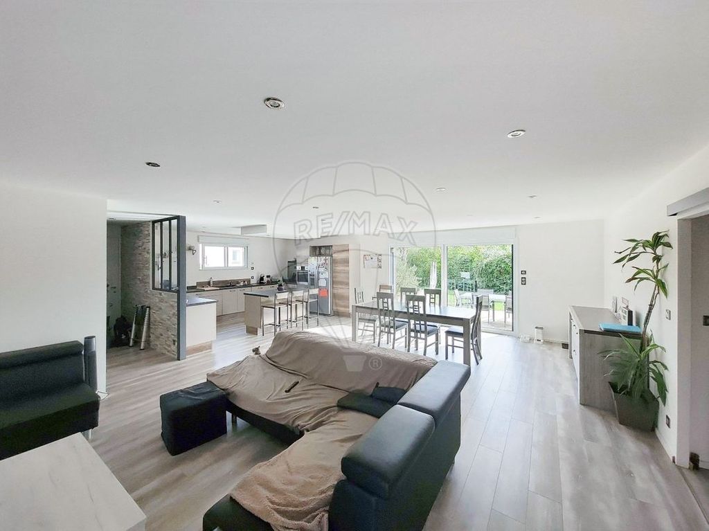 Achat maison à vendre 4 chambres 130 m² - Saint-Mars-de-Coutais