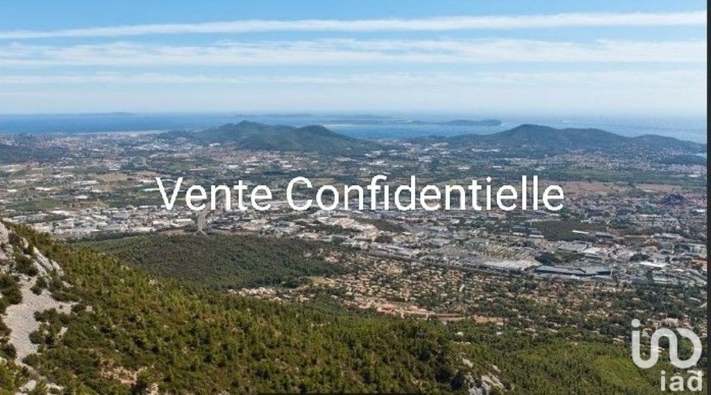 Achat maison à vendre 5 chambres 230 m² - La Valette-du-Var