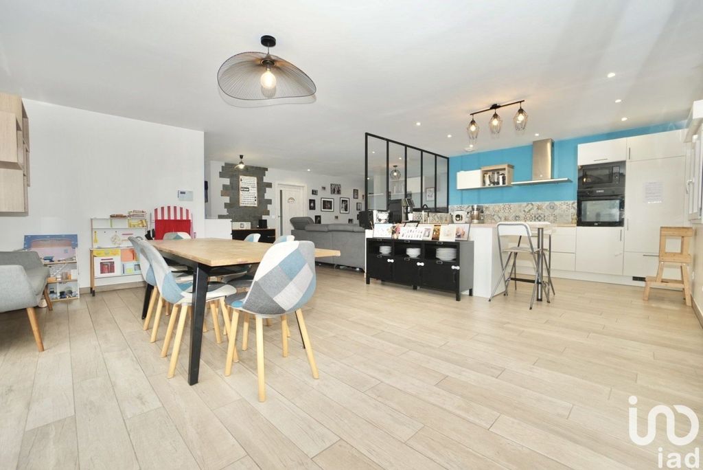Achat maison à vendre 4 chambres 164 m² - Vigny