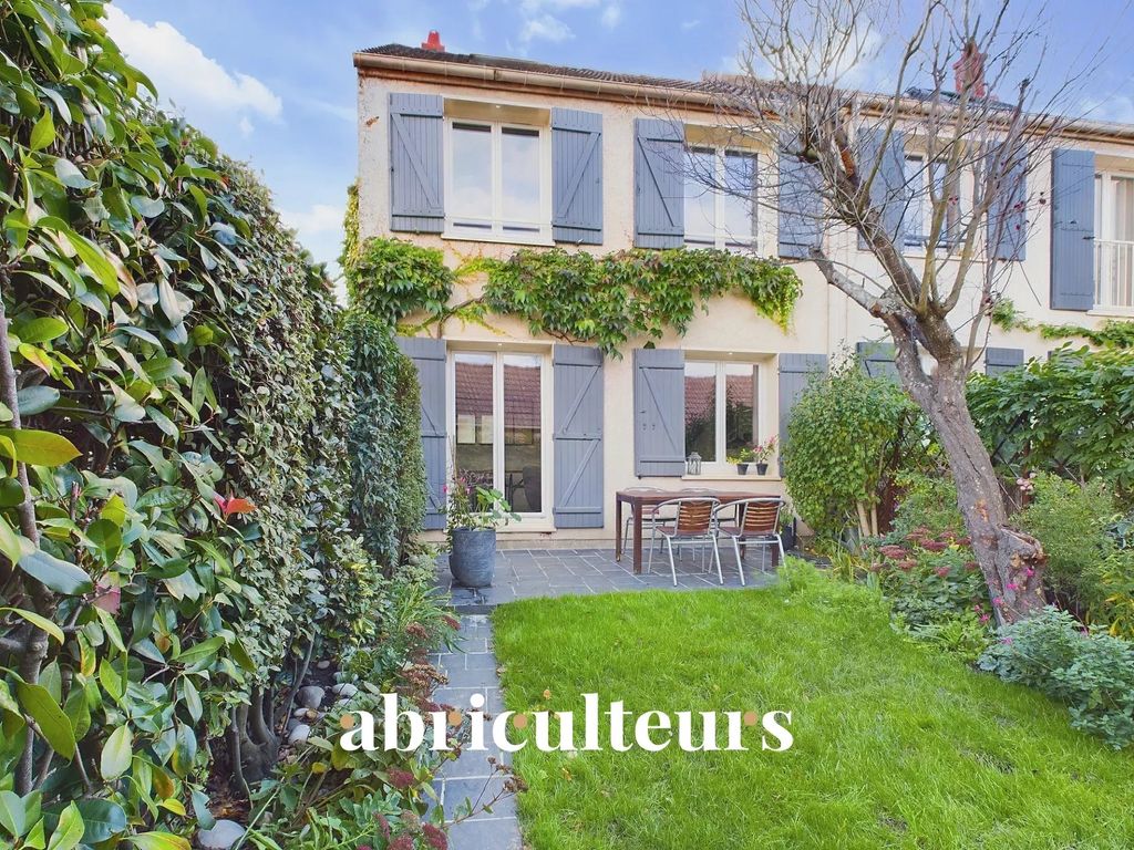 Achat maison à vendre 4 chambres 91 m² - Fontenay-le-Fleury