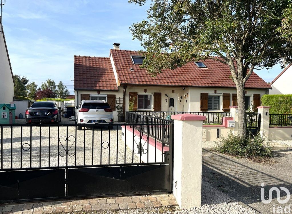 Achat maison à vendre 5 chambres 140 m² - Chilleurs-aux-Bois
