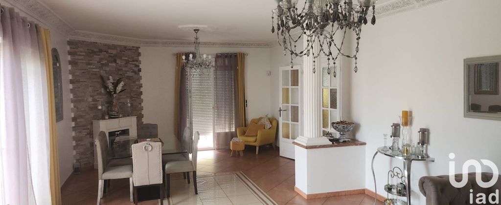 Achat maison à vendre 4 chambres 157 m² - Châlons-en-Champagne