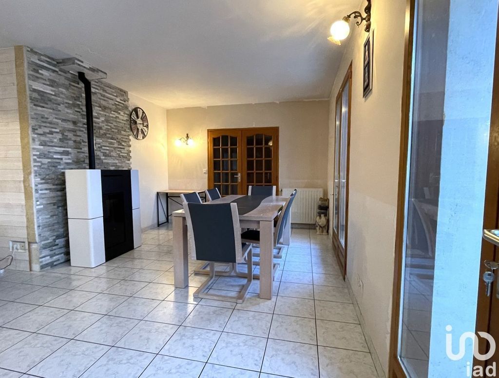 Achat maison à vendre 2 chambres 95 m² - Chizé